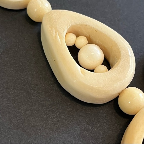 Carved Bovine Bone Bead Necklace Tribal Ethnic Beaded Chunky Natural Organic - Picture 3 of 11